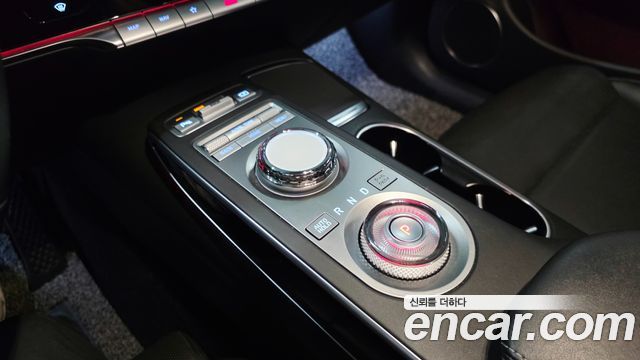 Genesis GV70 2023 — photo 16