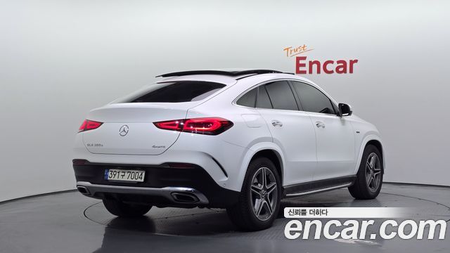 Mercedes-Benz GLE-Class 2021 — photo 2