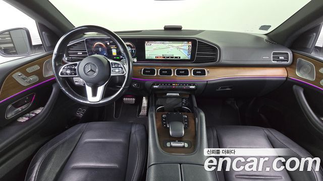 Mercedes-Benz GLE-Class 2021 — photo 10