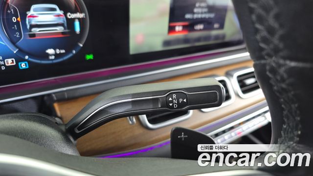Mercedes-Benz GLE-Class 2021 — photo 12