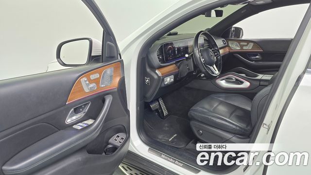 Mercedes-Benz GLE-Class 2021 — photo 13