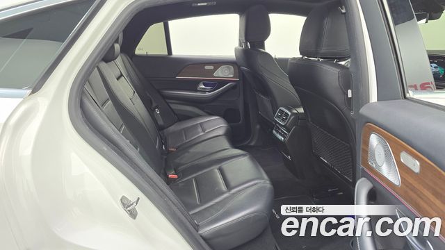 Mercedes-Benz GLE-Class 2021 — photo 17