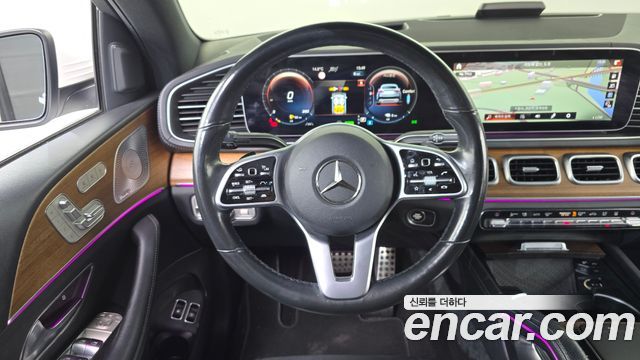 Mercedes-Benz GLE-Class 2021 — photo 20