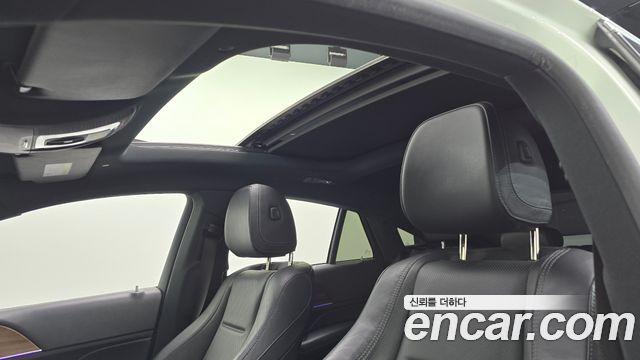 Mercedes-Benz GLE-Class 2021 — photo 25
