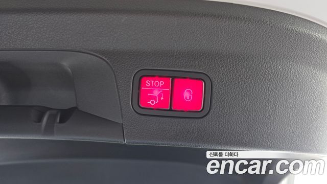 Mercedes-Benz GLE-Class 2021 — photo 26
