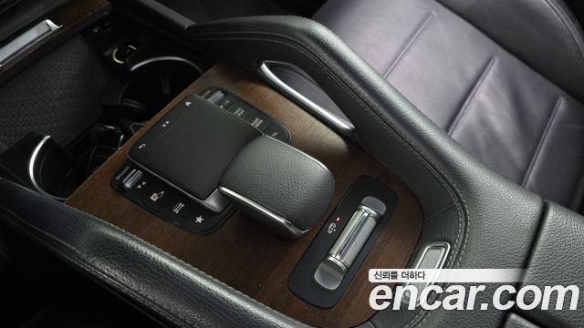 Mercedes-Benz GLE-Class 2021 — photo 28