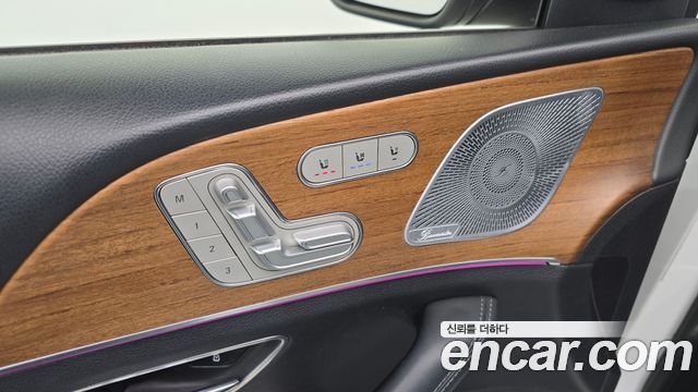 Mercedes-Benz GLE-Class 2021 — photo 35
