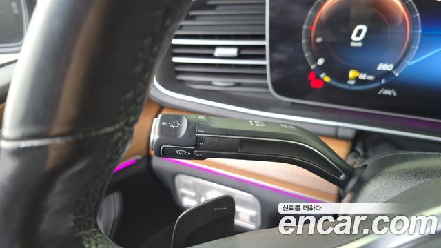Mercedes-Benz GLE-Class 2021 — photo 37