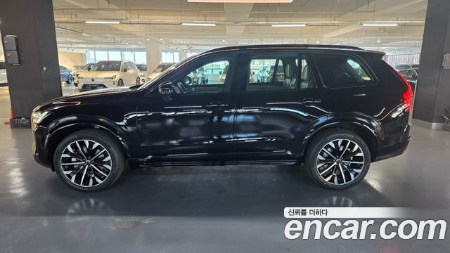 Volvo XC90 2026 — photo 3