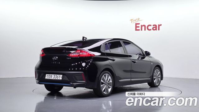 Hyundai Ioniq 2017 — photo 2