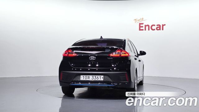 Hyundai Ioniq 2017 — photo 4