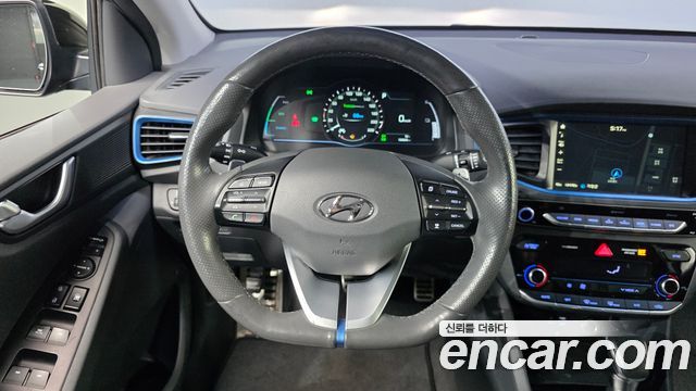 Hyundai Ioniq 2017 — photo 19