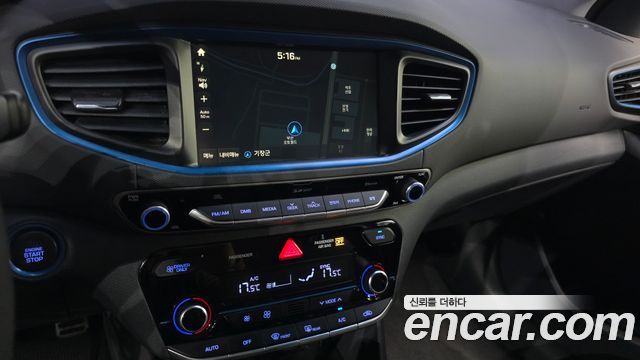 Hyundai Ioniq 2017 — photo 20