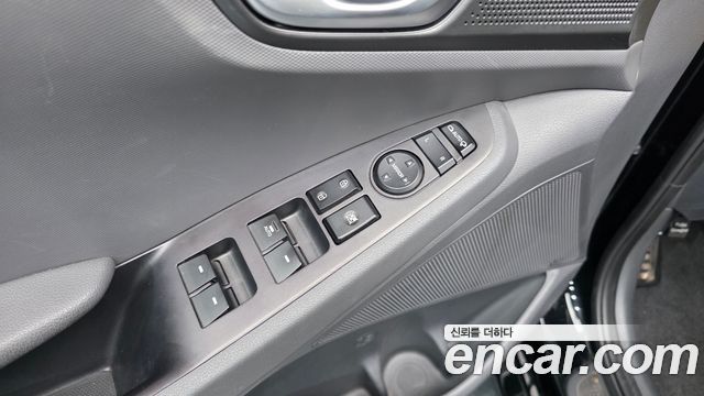 Hyundai Ioniq 2017 — photo 25