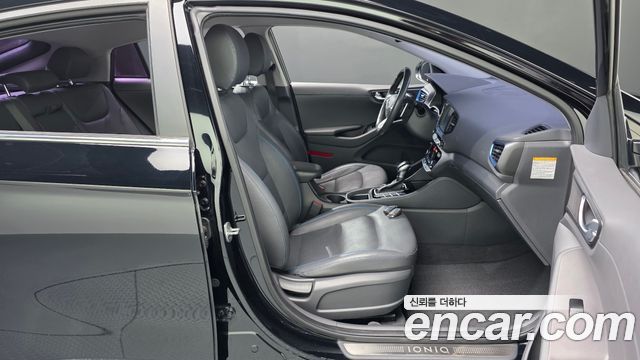 Hyundai Ioniq 2017 — photo 16