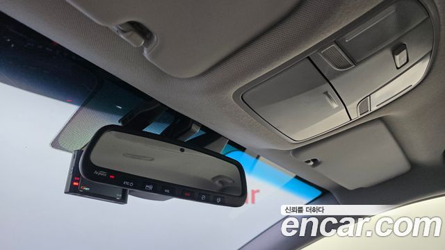 Hyundai Ioniq 2017 — photo 29
