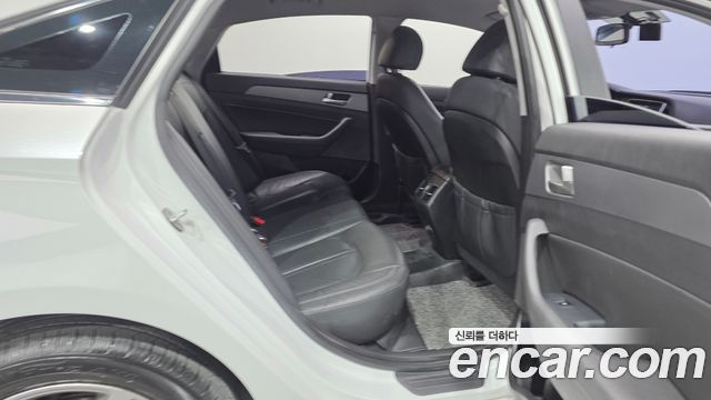 Hyundai Sonata 2018 — photo 17