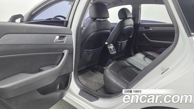 Hyundai Sonata 2018 — photo 18