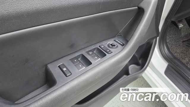 Hyundai Sonata 2018 — photo 28