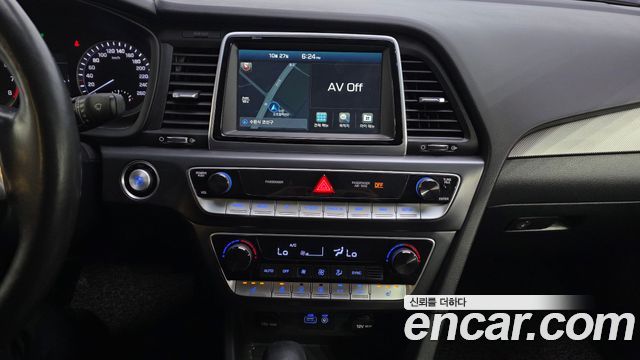 Hyundai Sonata 2018 — photo 30