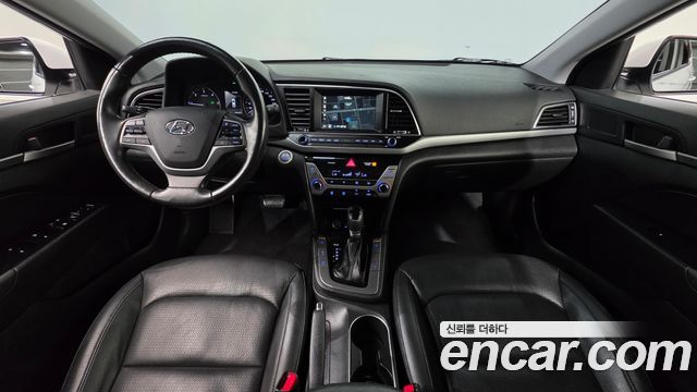 Hyundai AVANTE 2016 — photo 7