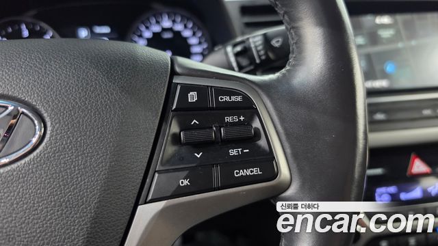 Hyundai AVANTE 2016 — photo 17