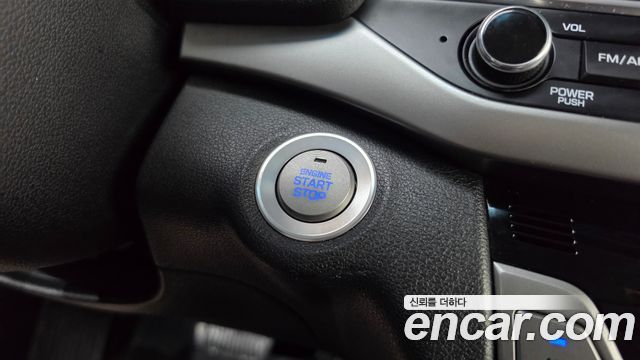 Hyundai AVANTE 2016 — photo 18