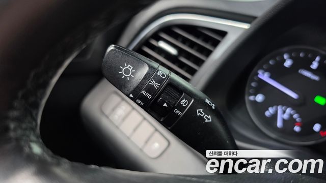 Hyundai AVANTE 2016 — photo 20