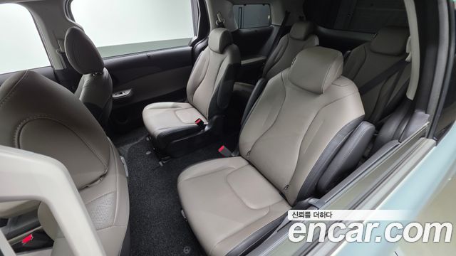 Kia Canival 2025 — photo 16