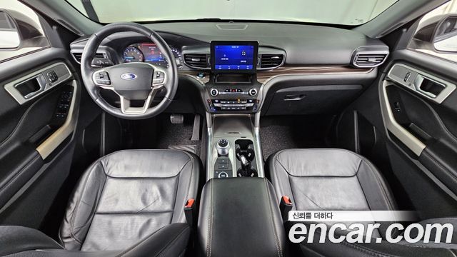 Ford Explorer 2020 — photo 10