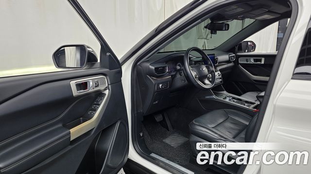 Ford Explorer 2020 — photo 13