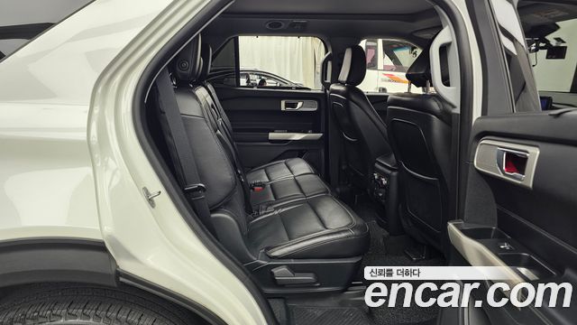 Ford Explorer 2020 — photo 17