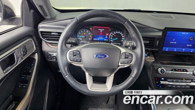 Ford Explorer 2020 — photo 19