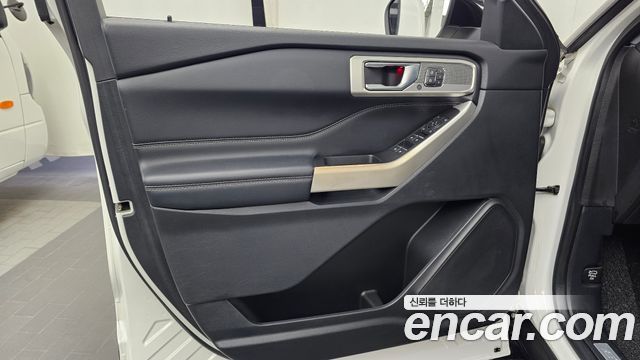 Ford Explorer 2020 — photo 14
