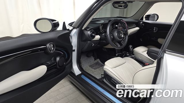 Mini Cooper 2022 — photo 13
