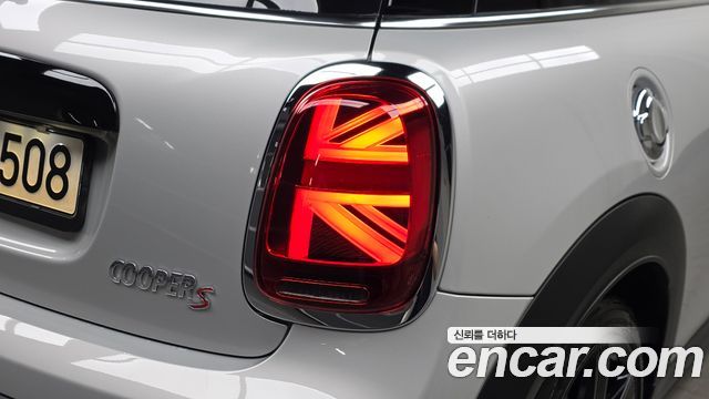 Mini Cooper 2022 — photo 9