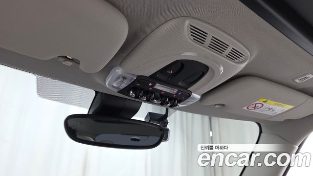 Mini Cooper 2022 — photo 31