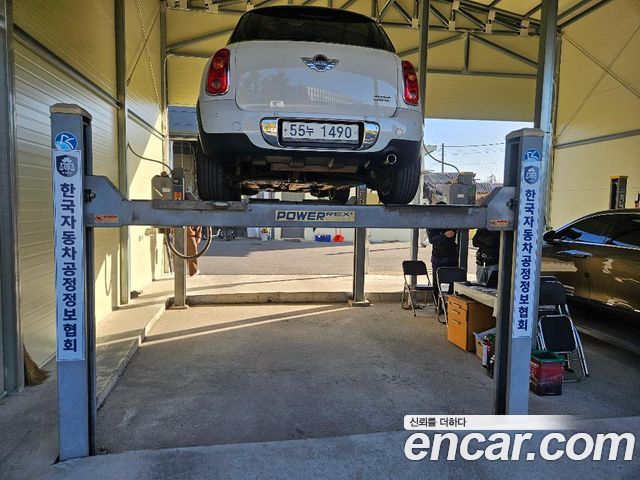 Mini Countryman 2011 — photo 2