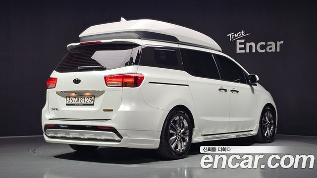 Kia Canival 2017 — photo 2