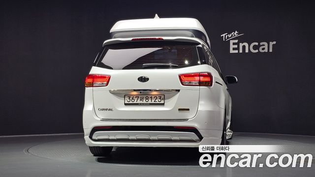 Kia Canival 2017 — photo 4