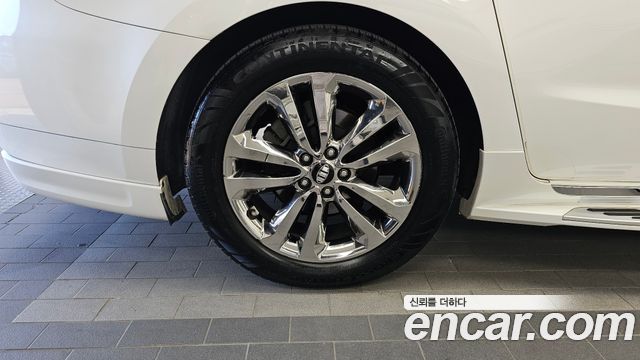 Kia Canival 2017 — photo 5