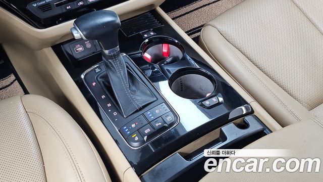 Kia Canival 2017 — photo 12