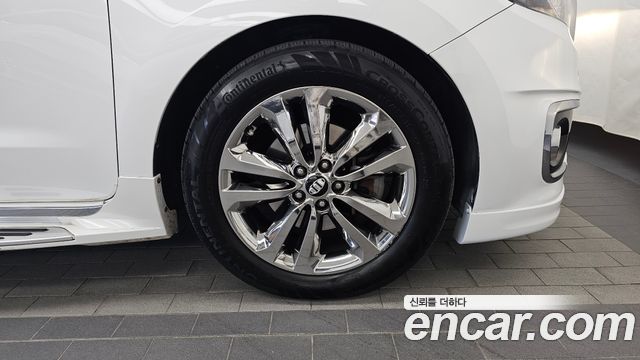 Kia Canival 2017 — photo 7