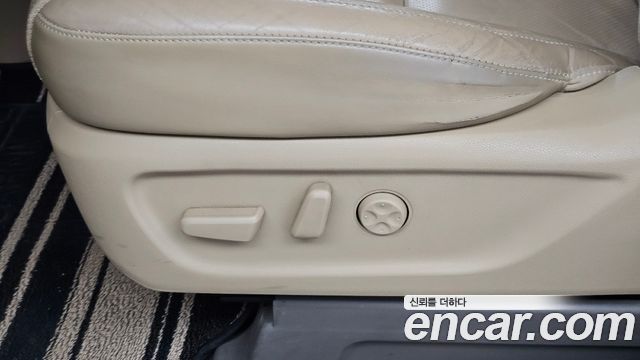 Kia Canival 2017 — photo 16