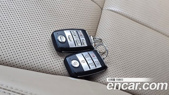 Kia Canival 2017 — photo 28