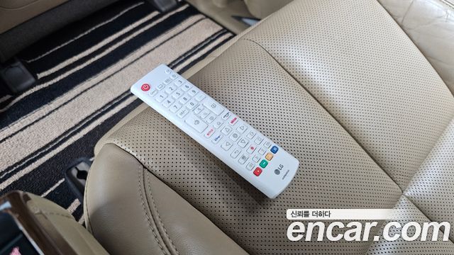 Kia Canival 2017 — photo 30