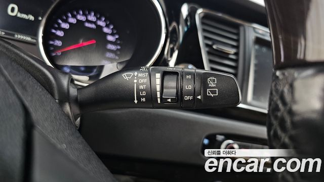 Kia Canival 2017 — photo 35