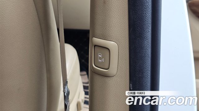 Kia Canival 2017 — photo 37
