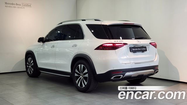 Mercedes-Benz GLE-Class 2026 — photo 2