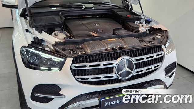 Mercedes-Benz GLE-Class 2026 — photo 6